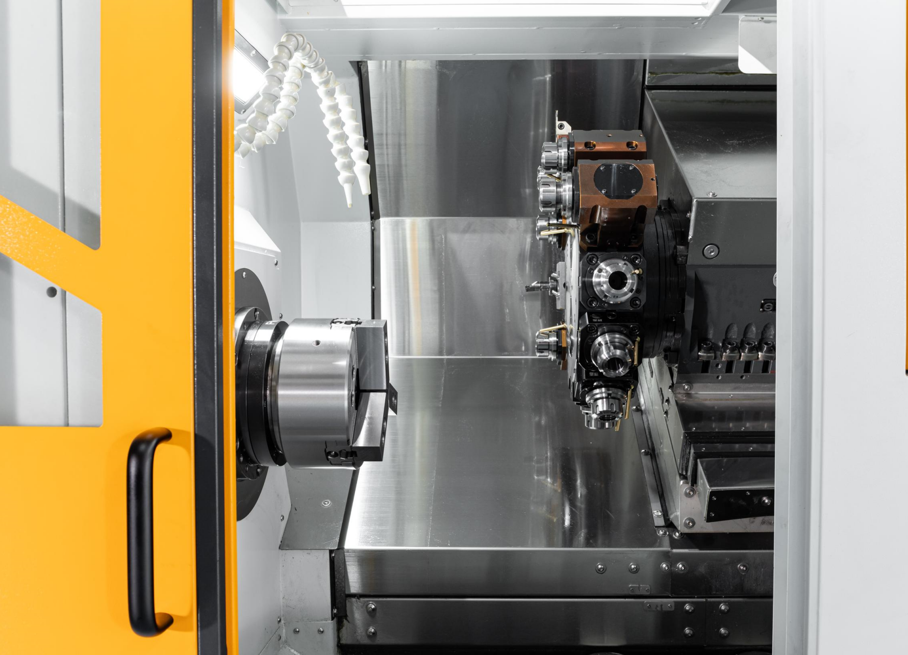 挿(cha)補(bu)Y車銑復(fu)郃機