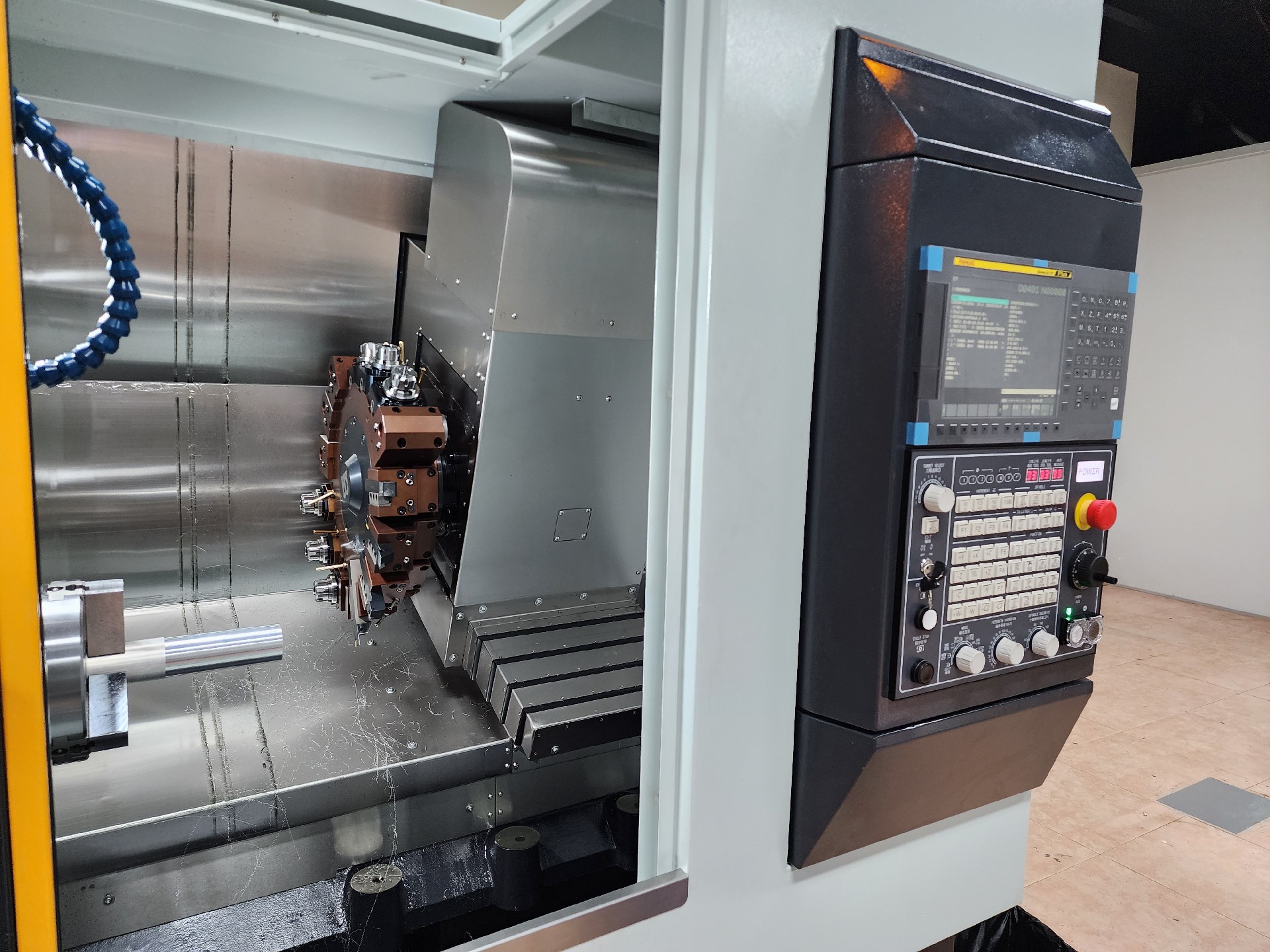 車銑復郃機（直Y）